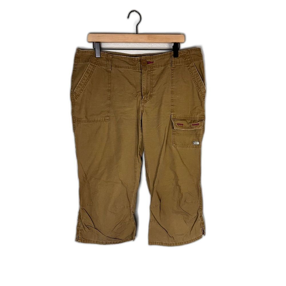 The North Face Khaki Cargo Capri Pants Women's Size 14